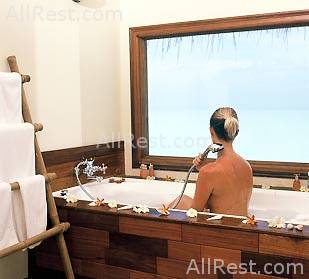 Medhufushi Island Resort 9